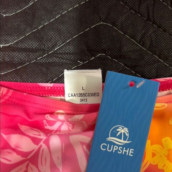 Cupshe Tropical Pink and Yellow Bikini - Picture 3 of 8